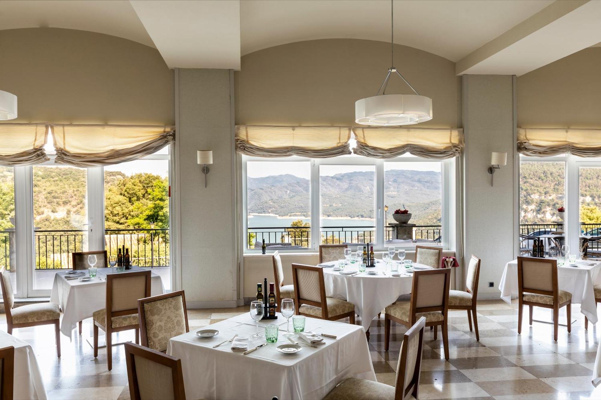 Parador De Vic-Sau Tavernoles Eksteriør billede