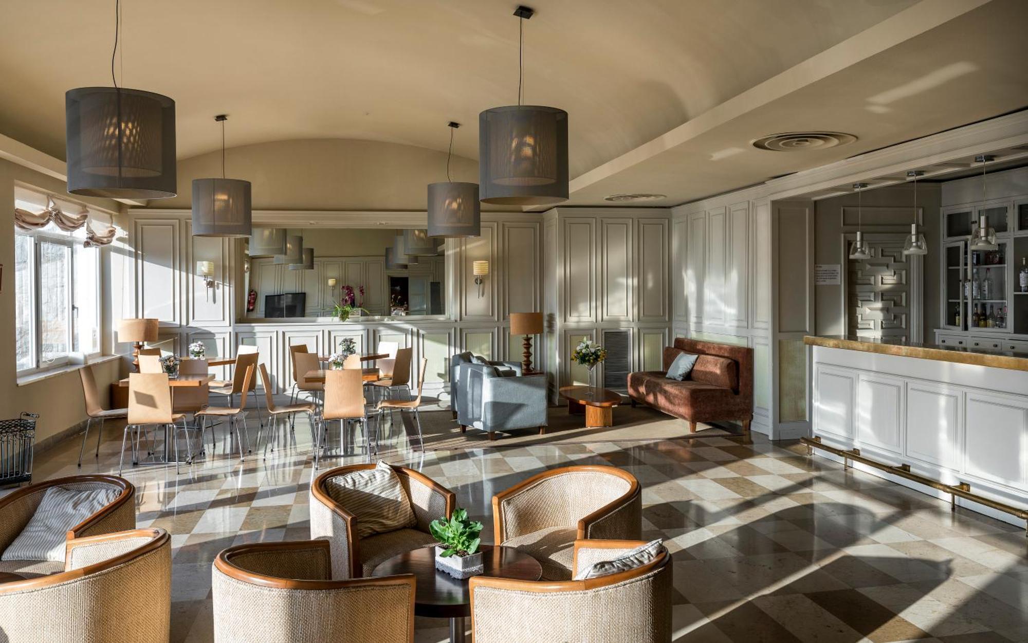 Parador De Vic-Sau Tavernoles Eksteriør billede