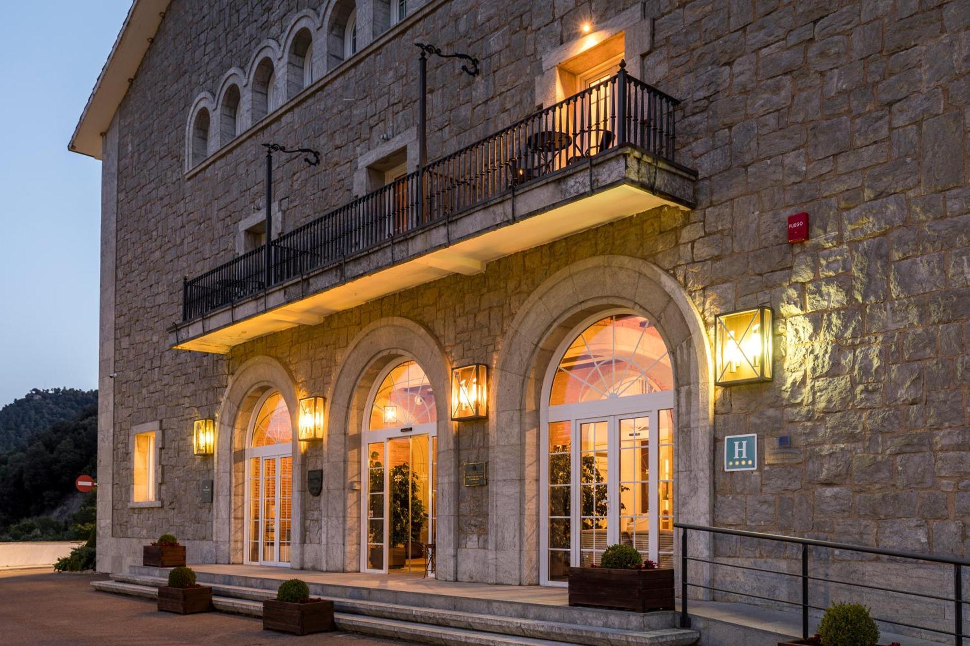 Parador De Vic-Sau Tavernoles Eksteriør billede